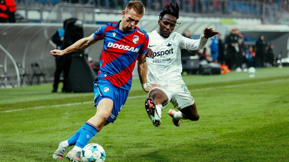 Foto z https://www.fcviktoria.cz/